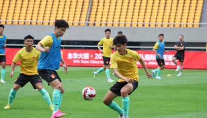 Yabo Sports-刘祝润暂别亚运队驰援国奥 戴伟浚获特训为找感觉