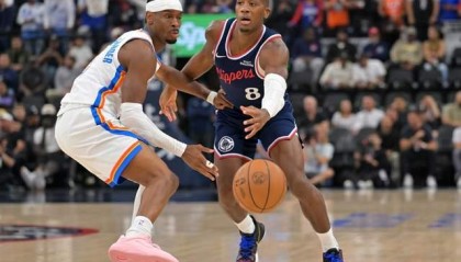 网页版入口-一边倒！快船落后卫冕冠军20分：全队三分哑火，伦纳德15分苦撑